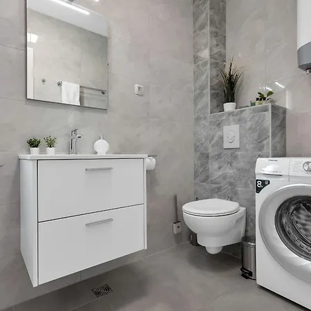 Luxury And Modern With Sea View And Garage Apartman *