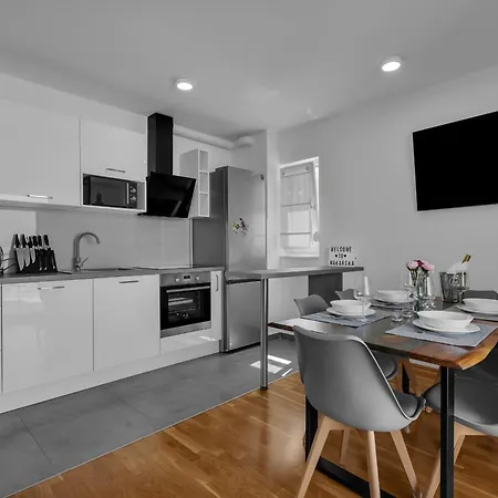 Luxury And Modern With Sea View And Garage * Makarska