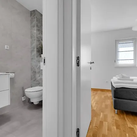 Luxury And Modern With Sea View And Garage Makarska