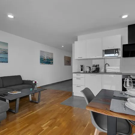 Luxury And Modern With Sea View And Garage Makarska