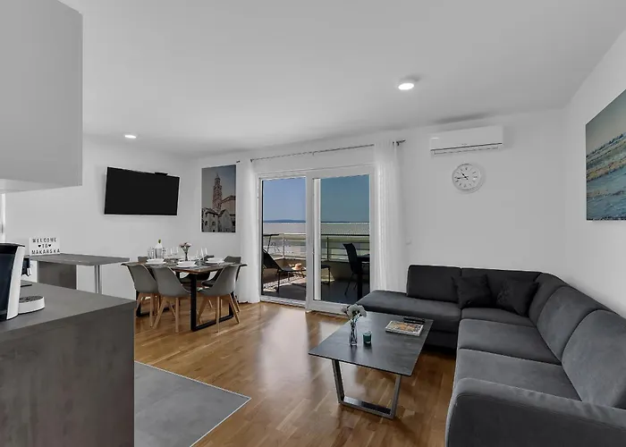 Apartment Luxury And Modern With Sea View And Garage *