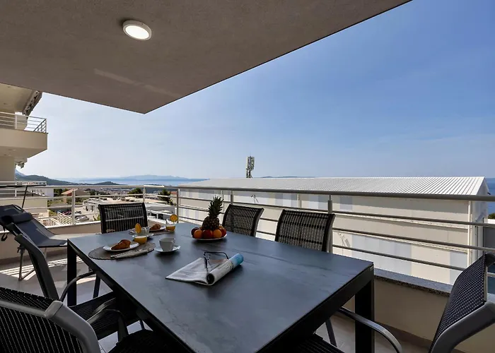 Apartman Luxury And Modern With Sea View And Garage