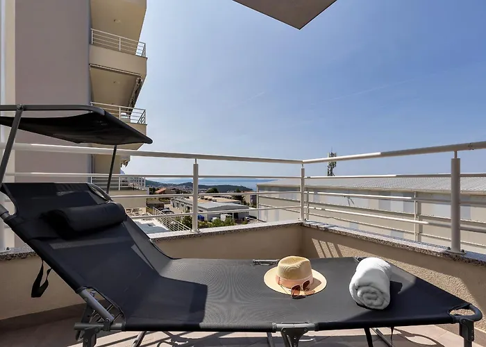 Luxury And Modern With Sea View And Garage *