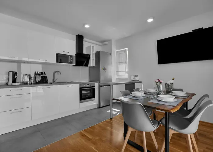 Luxury And Modern With Sea View And Garage * Makarska