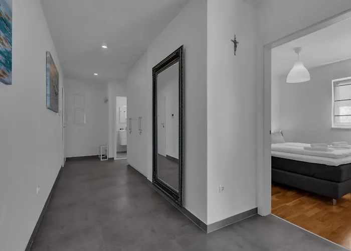 Apartment Luxury And Modern With Sea View And Garage *